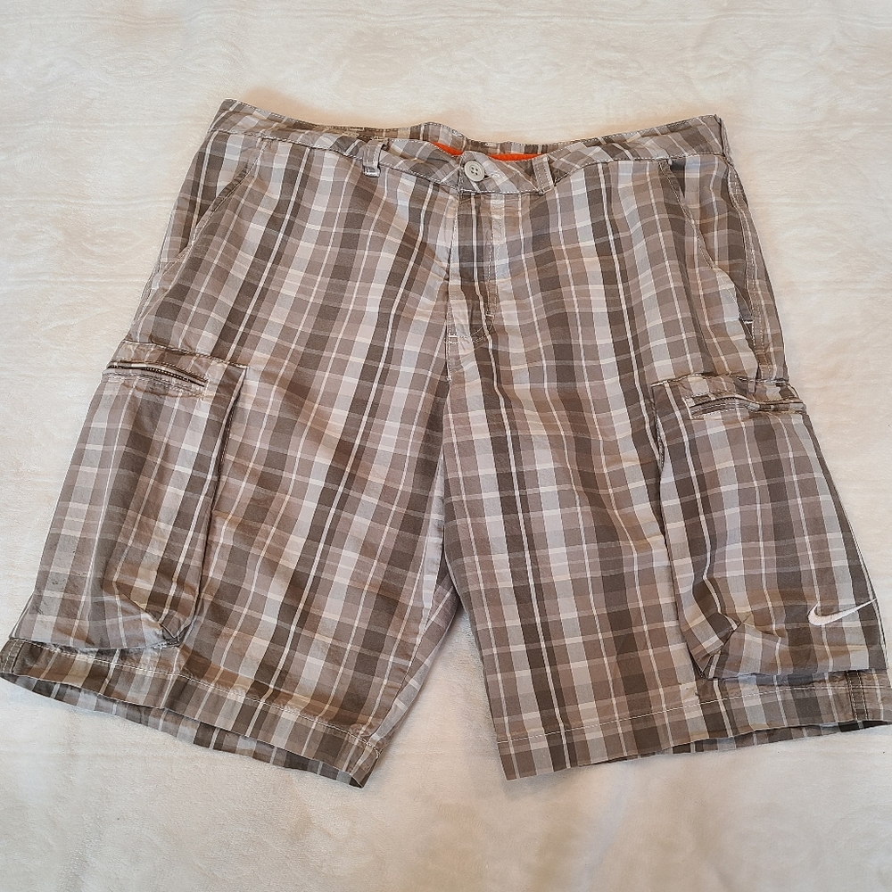 Nike cargo pants with 6 big pockets